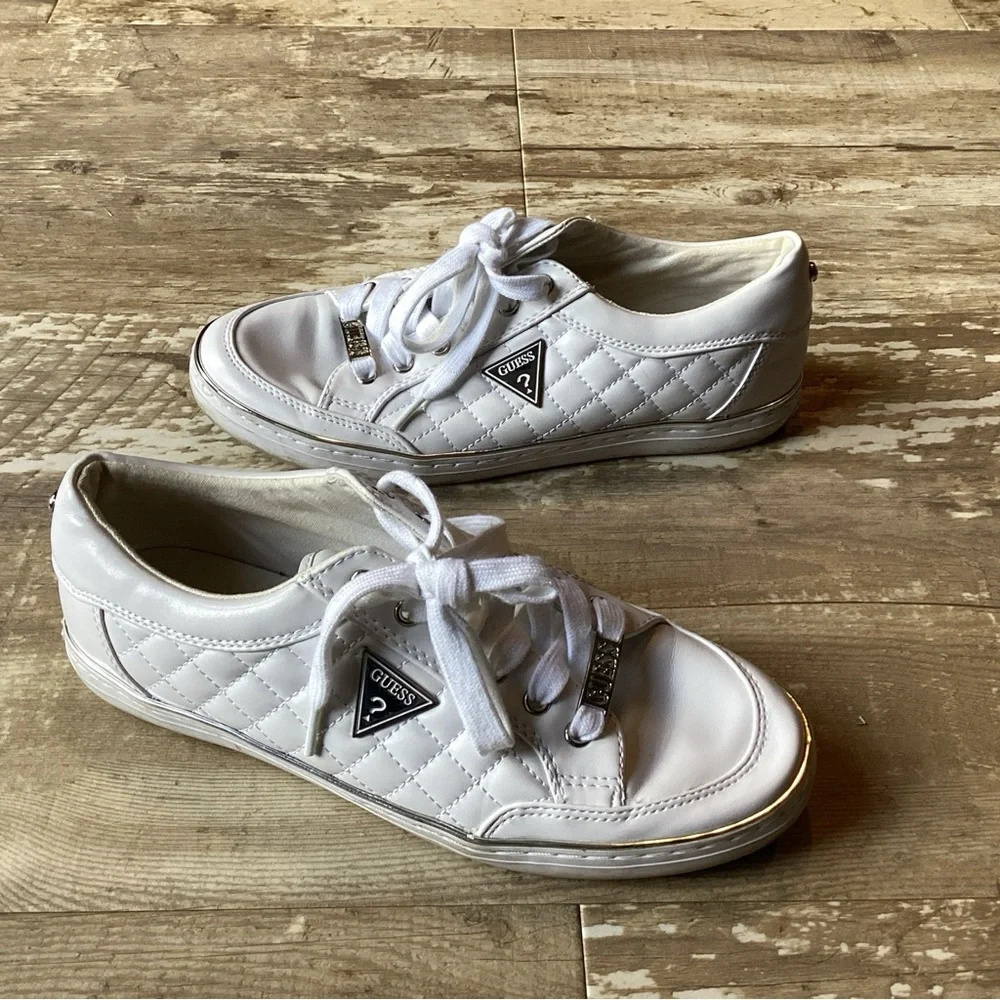 GUESS Lace Up Quilted Pattern White Sneakers Shoes Women’s 9
